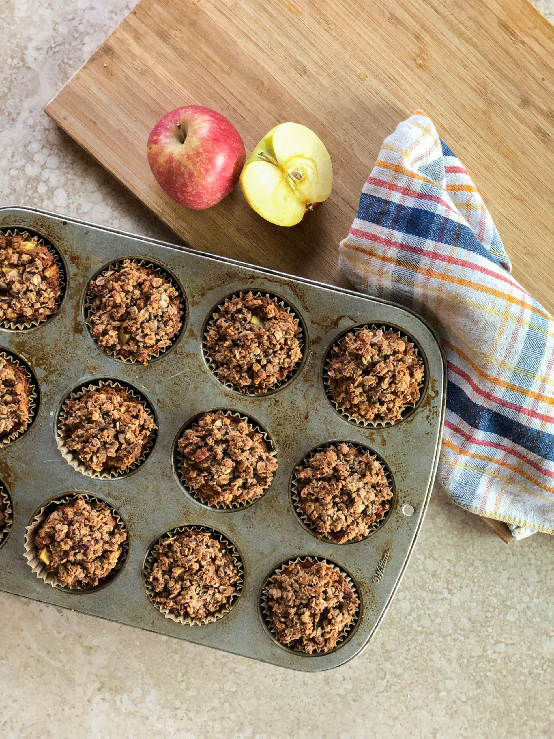 Apple Crisp Muffins